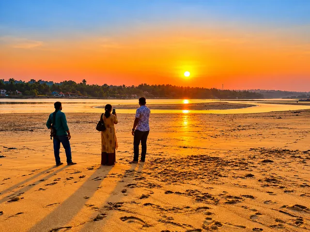 Sunrise over the golden sand beach and Poovar estuary – Poovar Boating Sunrise Cruise